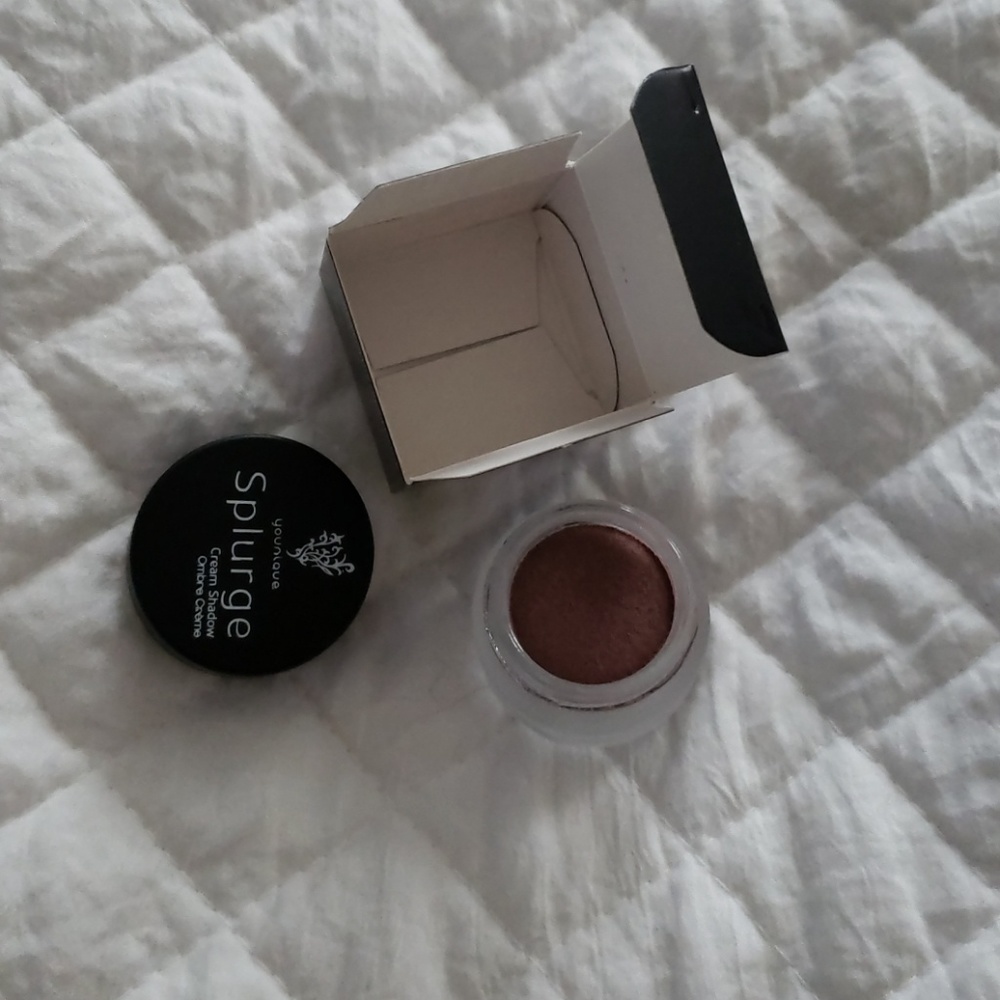Younique Jubilant dusty rose Cream Shadow